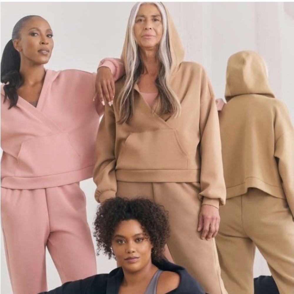 π¨π¦ Joe Fresh x Sasha Exeter mocha super soft active crop hoodie, women size M - Picture 14 of 15